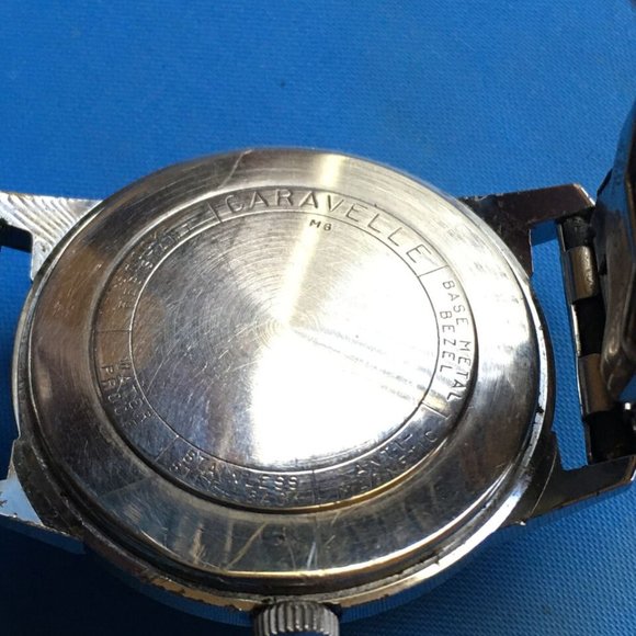 Vintage 1965 Caravelle Bulova M6 Waterproof Men's Watch Hand Wind runs - Picture 10 of 11